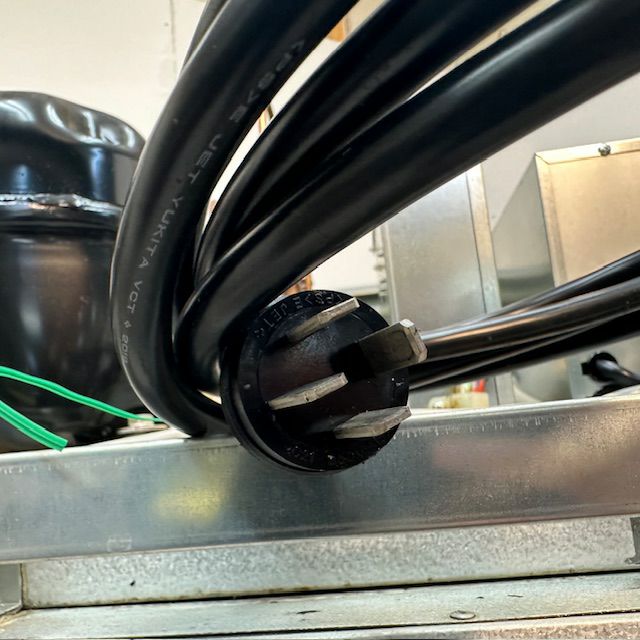 大和冷機 縦型冷凍冷蔵庫 563S2-4 | 無限堂厨房ネットショップ