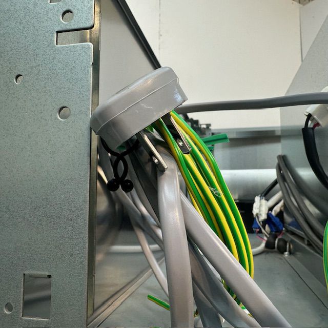 ホシザキ 縦型冷凍庫 HF-120A3 | 無限堂厨房ネットショップ