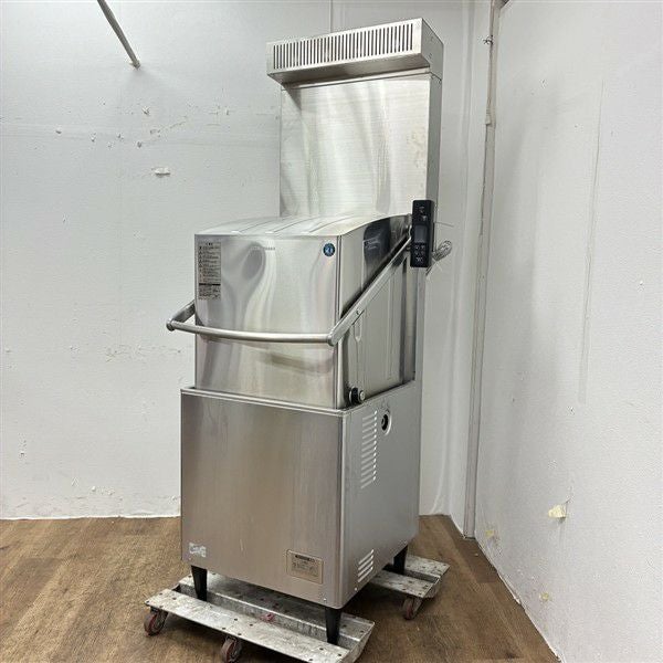ホシザキ　業務用食洗機 JWE-530UC-SR 蒸気回収仕様　2024年製 ホシザキ 食器洗浄機・ドアタイプ JWE-530UC-SR※60Hz(西日本)専用