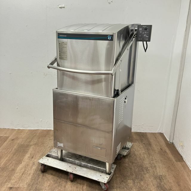 ホシザキ　業務用　食器洗浄機　JWE-580UB　3相200V 幅640 奥行655 ホシザキ食器洗浄器 ドアタイプ 貯湯タンク内蔵 JWE