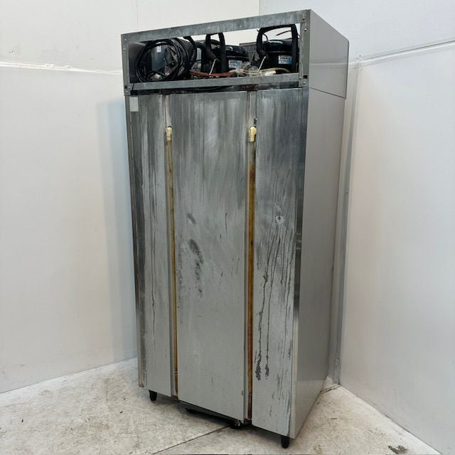 【週末セール】大和冷機工業　縦型冷蔵庫　331YCD-NP　幅900X奥行き650X高さ LNXA-0961CD-N 【大和冷機】縦型冷蔵庫 幅900×奥行650×高さ1905(mm)単