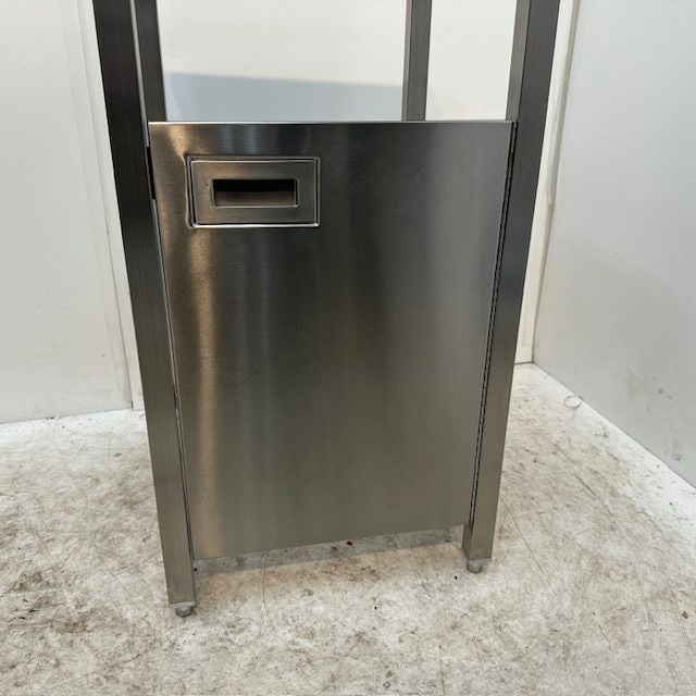 扉付ステンレス作業台 | 無限堂厨房ネットショップ