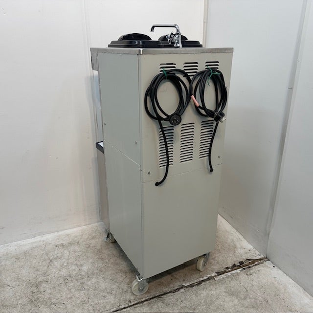 日世（株）ソフトクリームフリーザ　NA-6448WE　200V 日世（株）ソフトクリームフリーザ NA-6448WE 200V 【公式通販】
