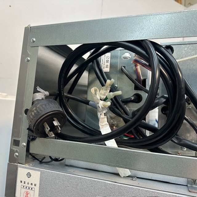 サンヨー　大型　冷凍庫　大容量　397リットル　古いですがバッチリ冷えます 大和冷機 縦型冷凍庫 433SS-NP-EC | 無限堂厨房ネットショップ