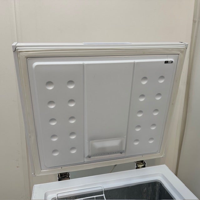 comfee 冷凍ストッカー RCC100WH/E | 無限堂厨房ネットショップ