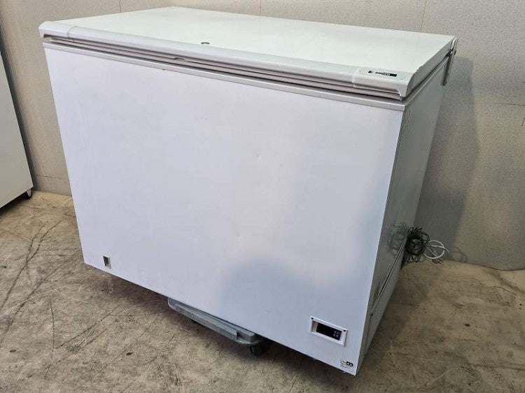 サンデン 冷凍ストッカー SH-360XD | 無限堂厨房ネットショップ