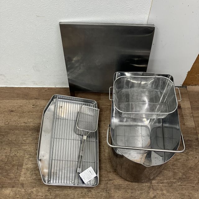 【引取限定】値下げ‼ ニチワ 電気フライヤー SEFD-18KMP 中古品 2019年製 3相 200V ニチワ電気フライヤー SEFD-18KMP 2011年製 三相200V 油量18L