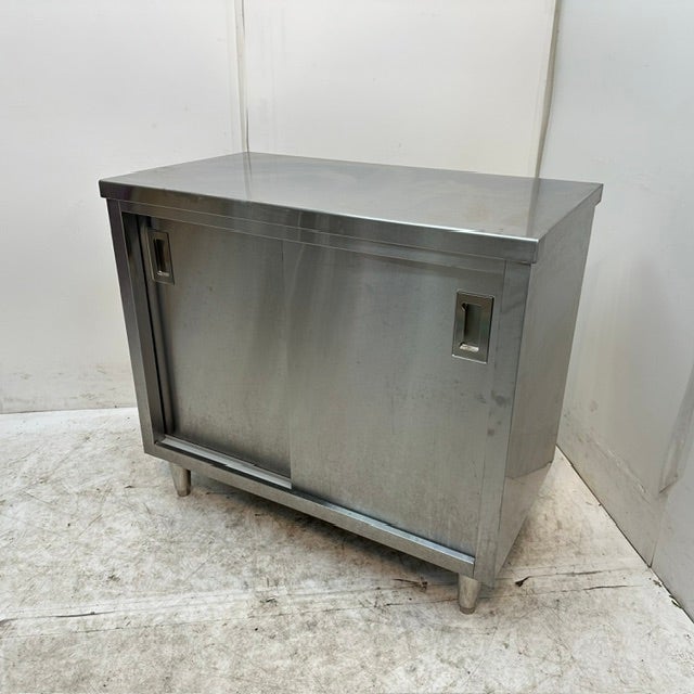 業務用　ステンレス　キャビネット　作業台　調理台　厨房設備　厨房機器 ステンレス 作業台 3段タイプ 業務用 調理台 400×600×850 板厚1.2mm