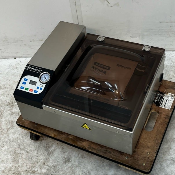 真空パックマシン　REMACOM リサイクルショップ無限堂愛知店 - REMACOMチャンバー型真空包装機RVM-D30 RVM-D30 真空包装機　 調理器具