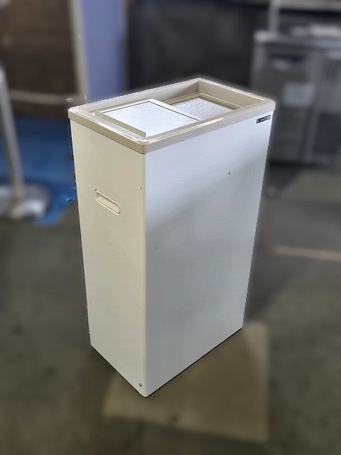 サンデン 冷凍ストッカー PF-057W | 無限堂厨房ネットショップ
