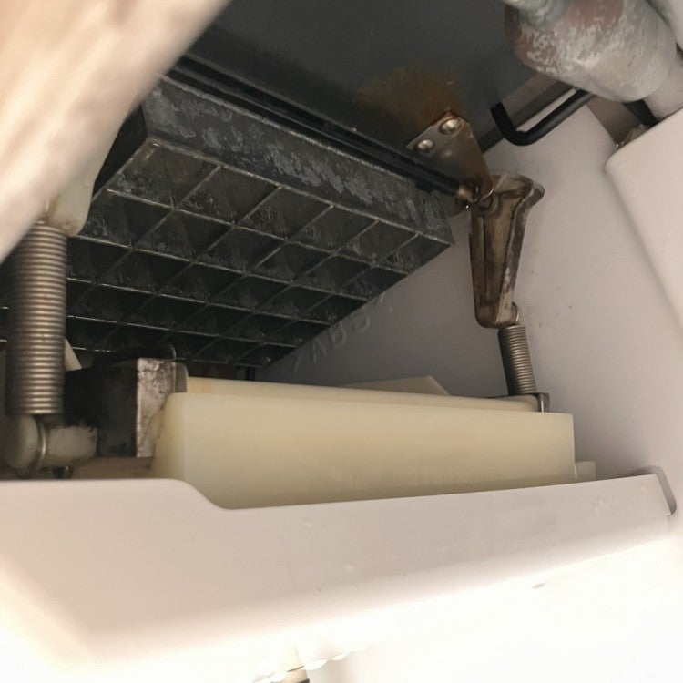 ご購入前に何でも質問して下さい！　3kg フクシマガリレイ 35kg製氷機 FIC-A35KT | 無限堂厨房ネットショップ