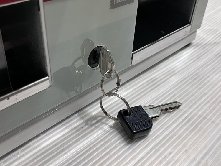 芝浦自販機 卓上低額紙幣専用券売機 KT-124NN | 無限堂厨房ネットショップ