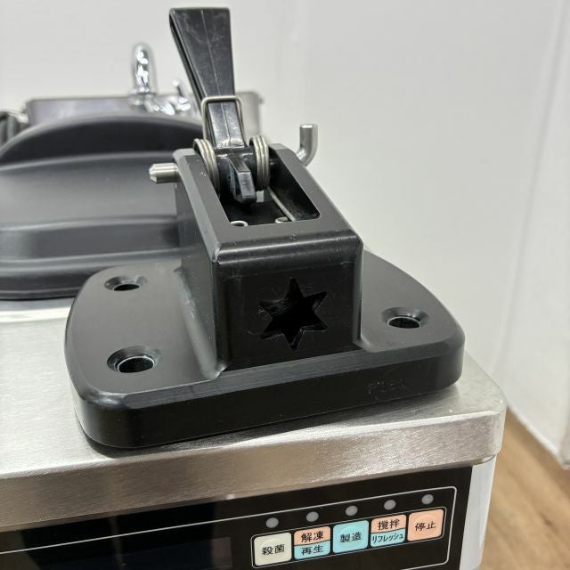 NISSEI / 日世 卓上型 ソフトクリームサーバー NA-9524AE(2018年式)　丸穴加工 日世 ソフトクリームサーバー NA-9524AE | 無限堂厨房ネットショップ
